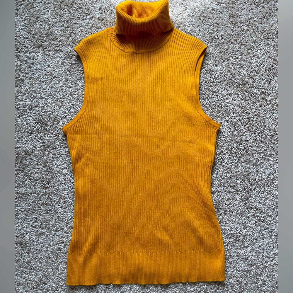 EUC Mustard color sleeveless turtleneck